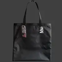 Picture of black multicam tote