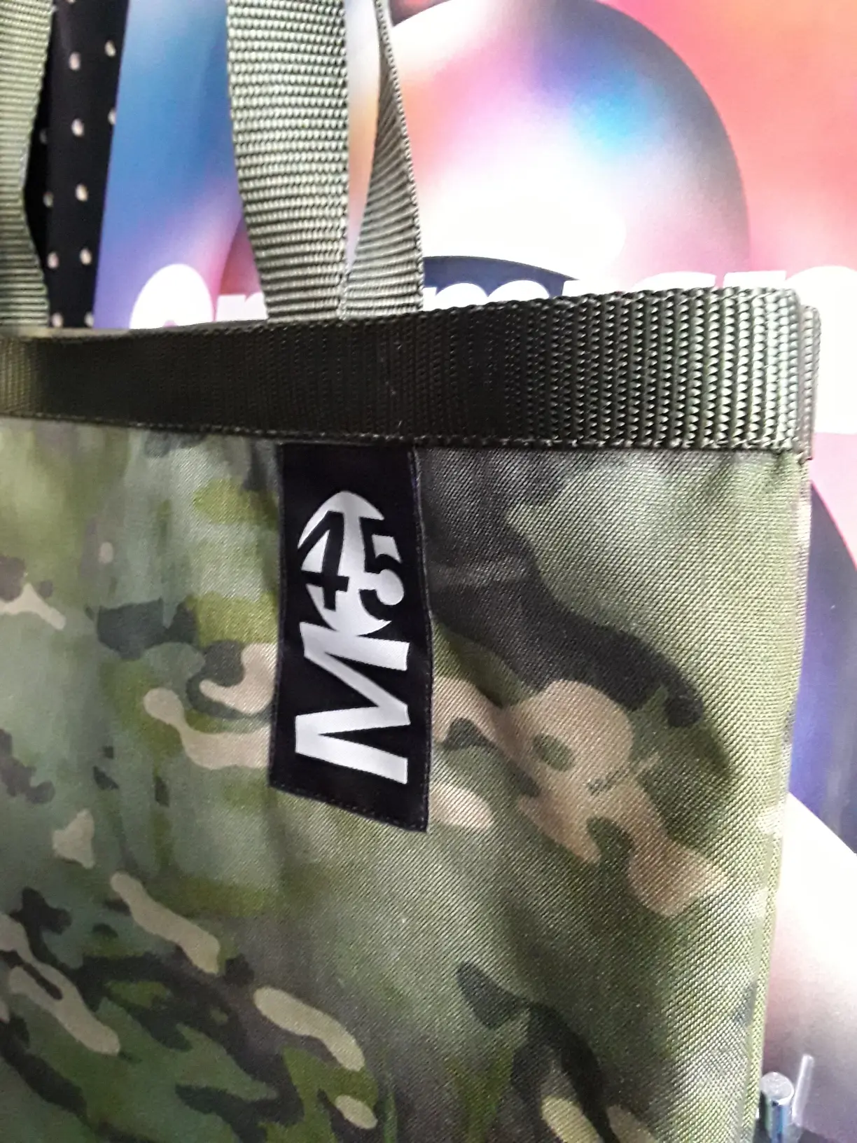 Picture of black multicam tote