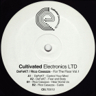 Record cover of FOR THE FLOOR VOL.1 by DeFeKT / Rico Casazza